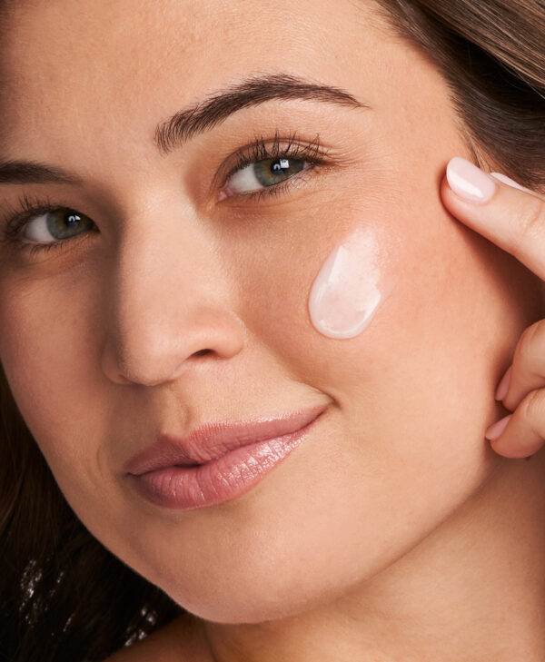 4670d079fa5a3c38a8d437d98a3abbc0d8eba1ae_30324_Mandelic_Clarifying_Hydragel_v4-600x729